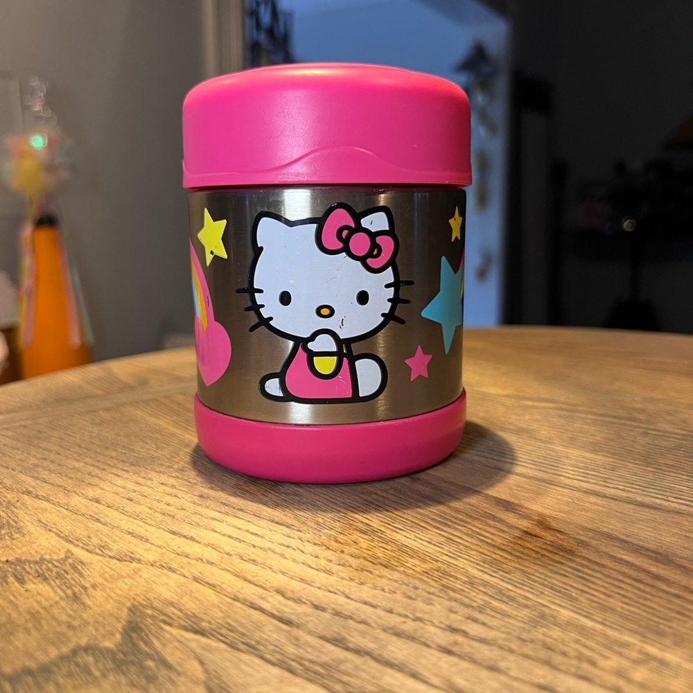 Hello Kitty Pink Thermos, some scratches but still adorbs!